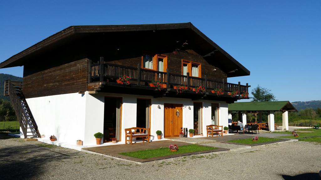 Landhaus Bed&Breakfast Vişeu de Sus Eksteriør bilde
